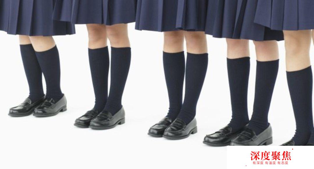 「日本語」日本中学引进“无性别制服”之后，女生冬天可以不冻腿了