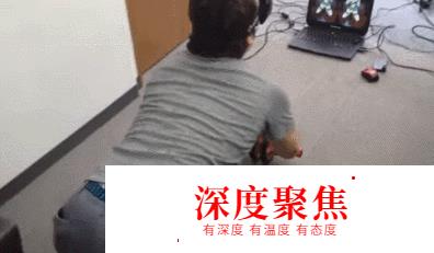VR刚「上」完日本色情展，转头又跟小米打了一炮